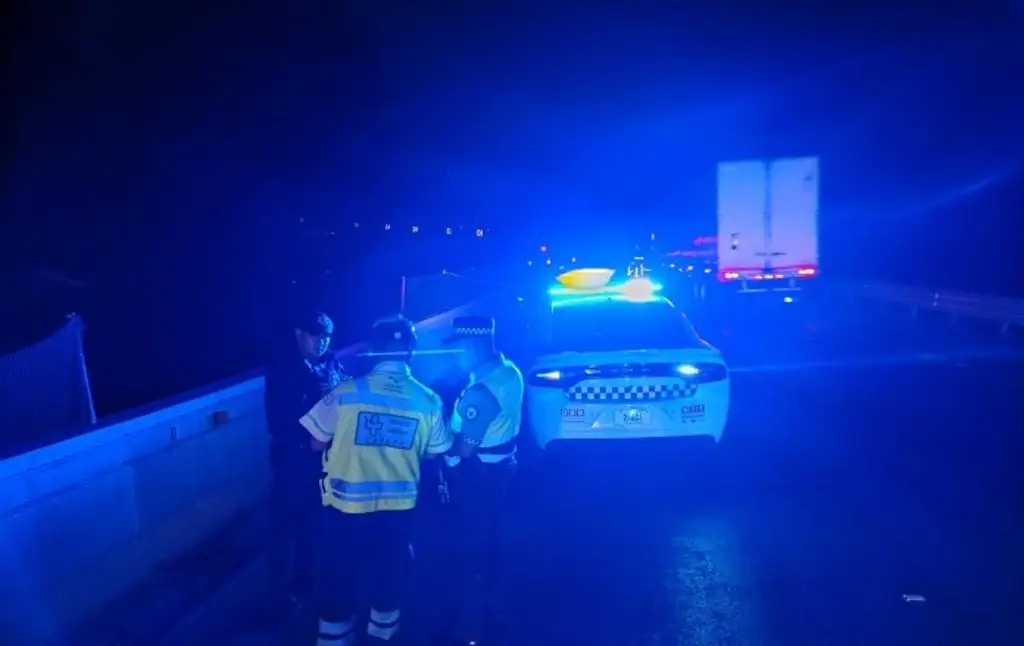 Imagen Motociclista muere impactado y atropellado en la autopista