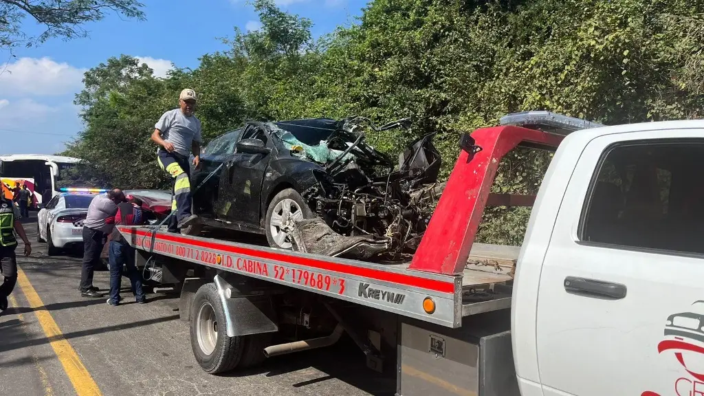 Imagen Fuerte accidente en la Veracruz - Xalapa; al menos 9 heridos 