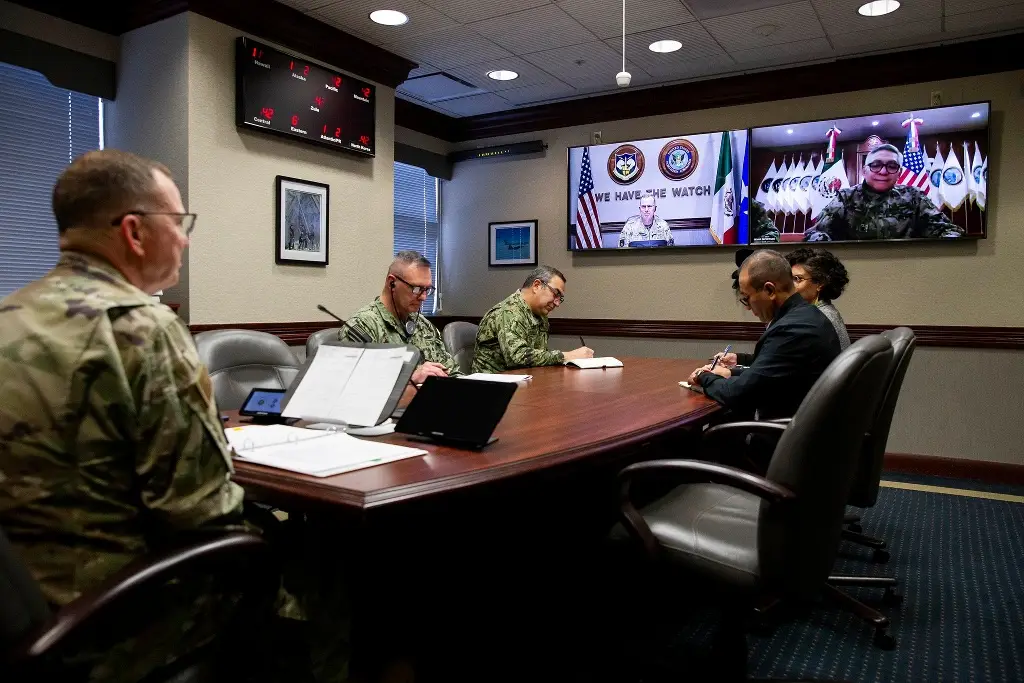 Imagen Titulares de Defensa y Semar hablaron por teléfono con jefe de Comando Norte de EU