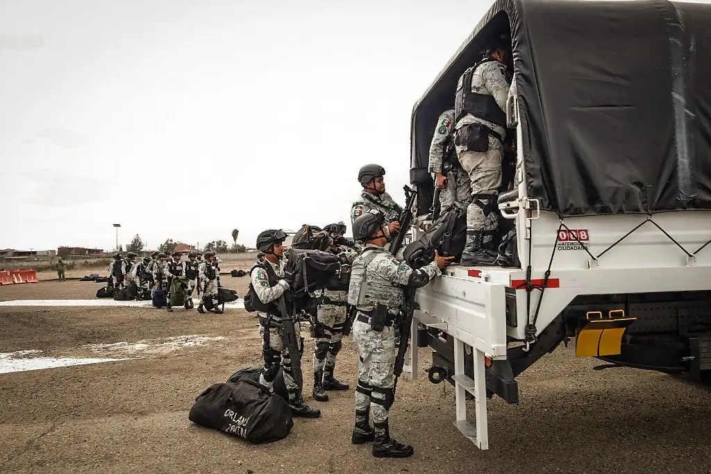 Imagen Guardia Nacional decomisa más de media tonelada de drogas en cruce con EU