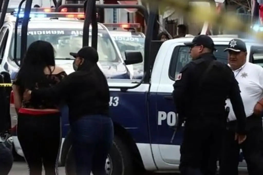 Imagen Rescatan a niño de 2 años cuando su madre intentaba ahogarlo 