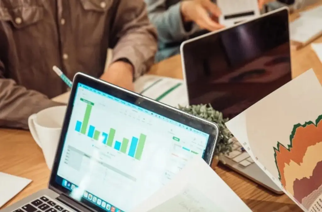 Imagen Mujeres tienen competencia digital más alta que los hombres en el ámbito laboral, según estudio