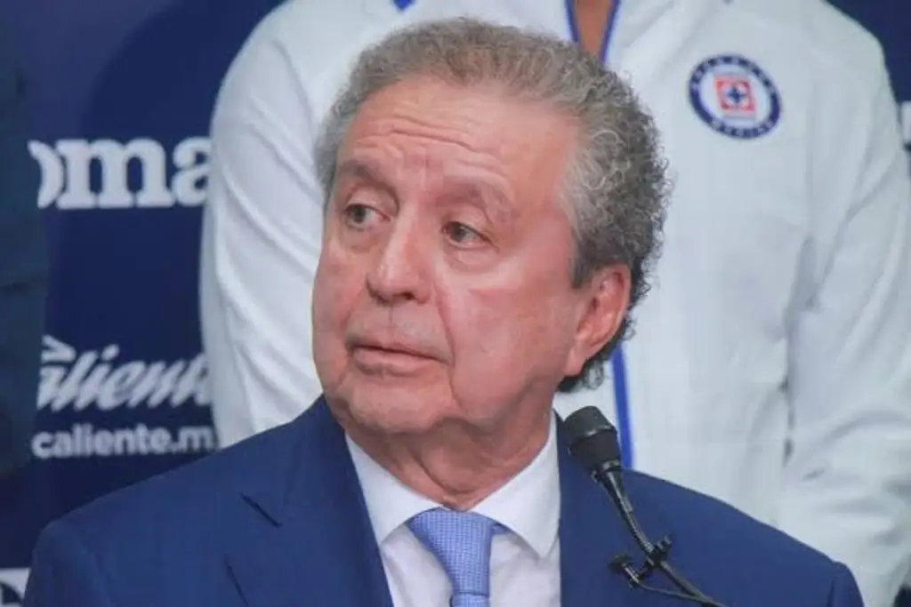 Imagen Tribunal ordena absolver a Víctor Garcés, ex director jurídico del Cruz Azul