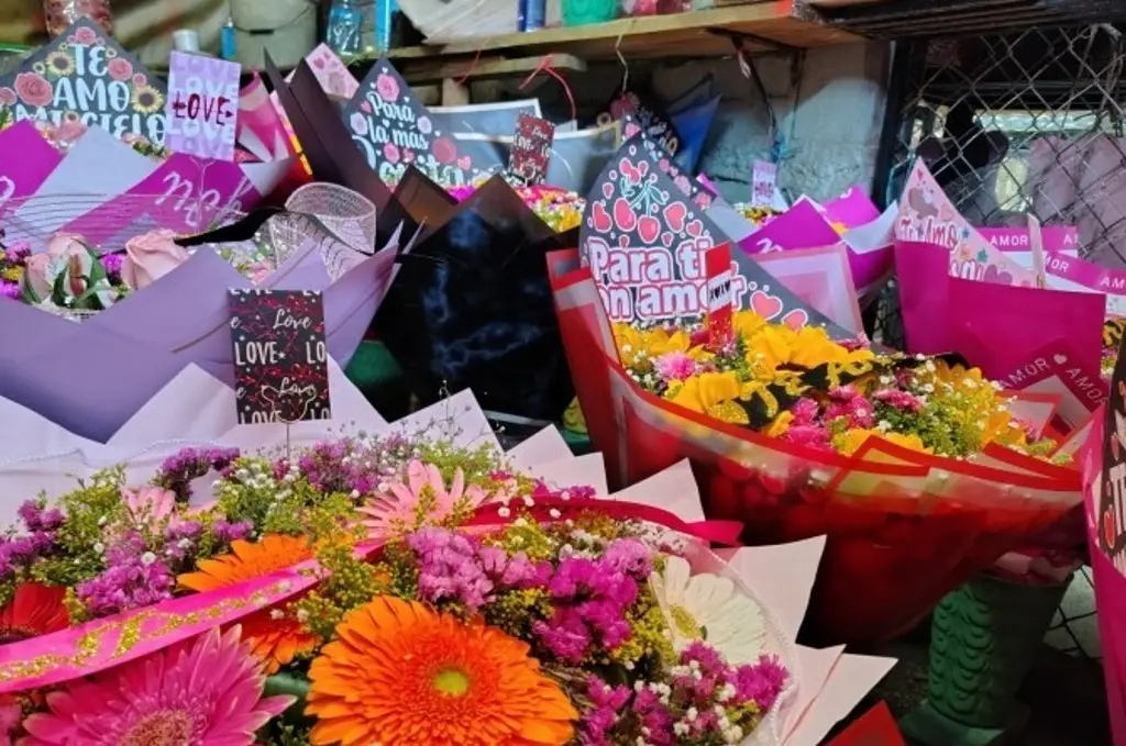 Imagen Comerciantes prevén incremento por Día del Amor y la Amistad en Orizaba, Veracruz 