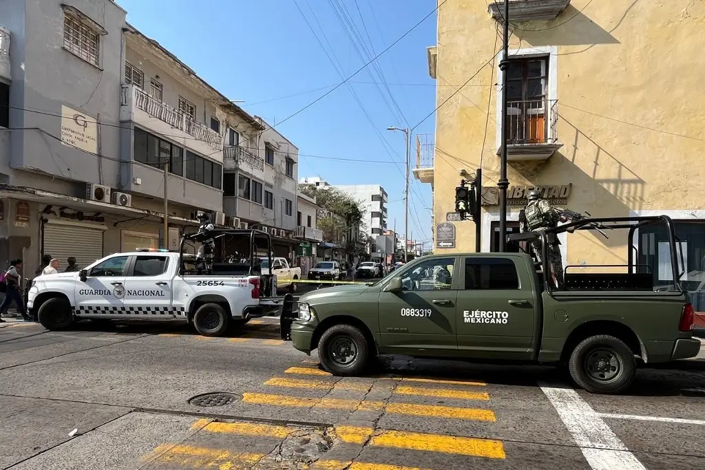 Imagen Intenso operativo en centro de Veracruz; hay cierre vial 