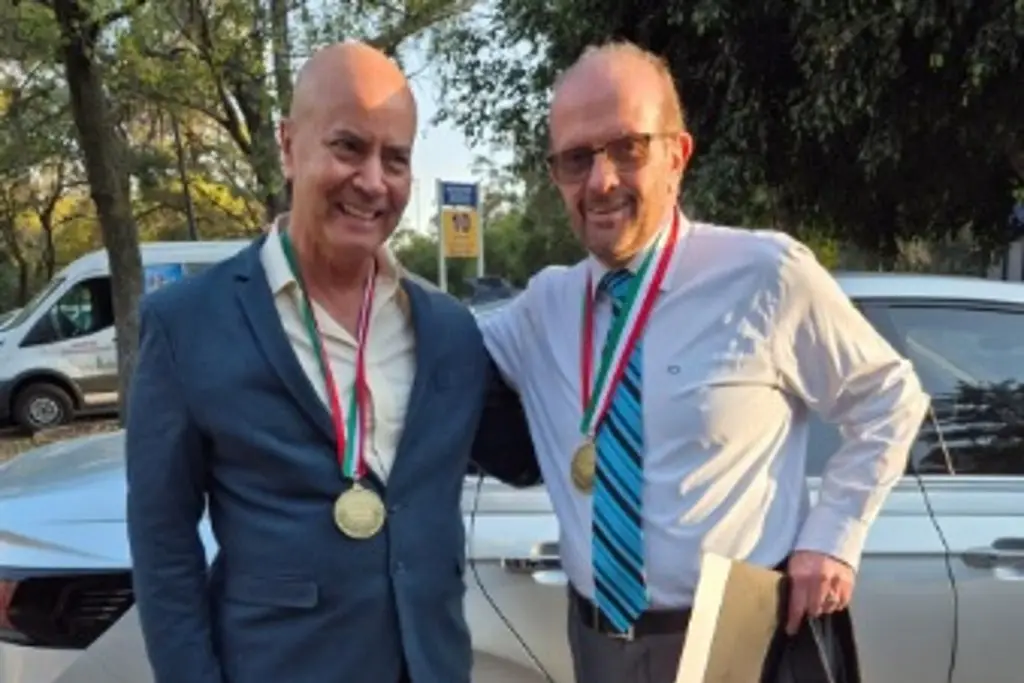 Imagen Condecoran a José Luis Feijóo con la Medalla en Premio Nacional de Locución 