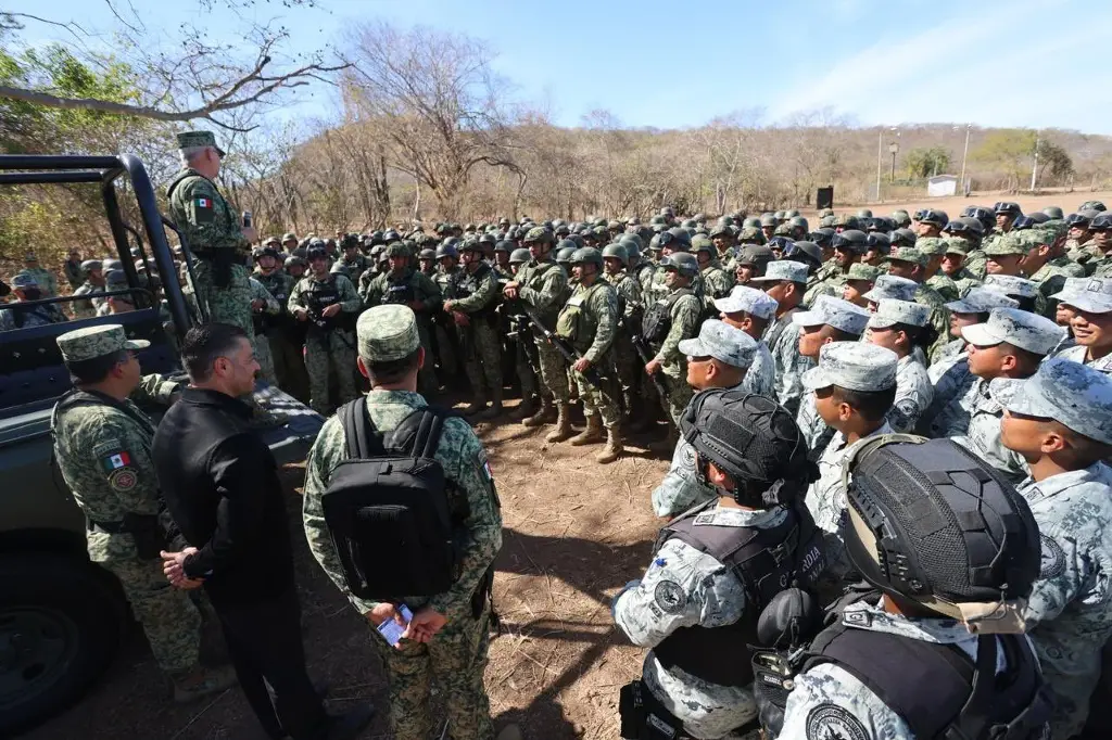 Imagen Harfuch y general Trevilla supervisan labores de seguridad en Sinaloa