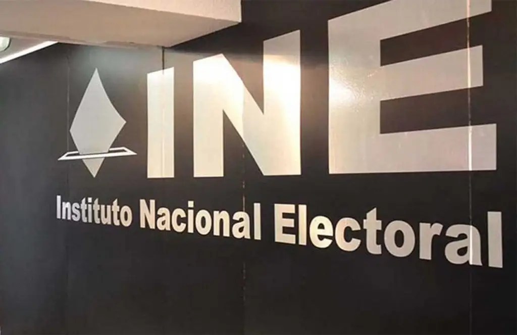 Imagen INE pide al Senado corregir errores en listas de candidatos para elección judicial  