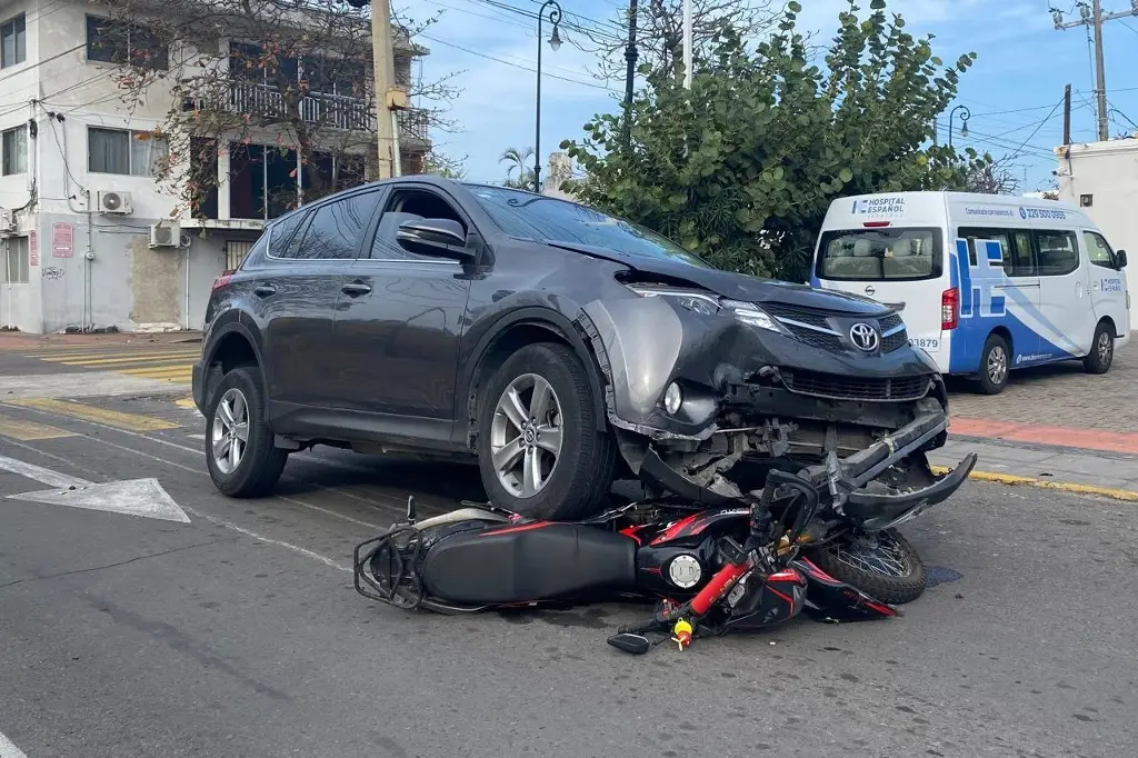 Imagen Turista impacta a motociclista en la colonia Flores Magón, en Veracruz 