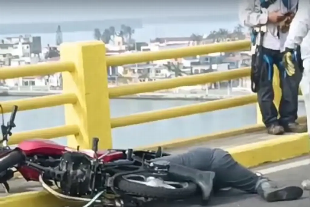 Imagen Muere motociclista que derrapó en Puente de Alvarado