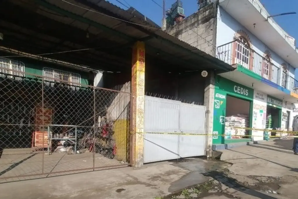 Imagen Hallan muerta a comerciante en su casa; se habría quitado la vida