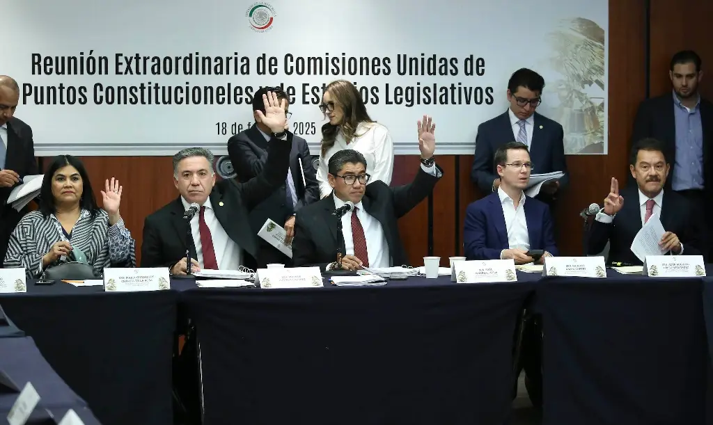 Imagen Comisiones del Senado aprueban reforma contra la reelección y nepotismo; pasa el Pleno