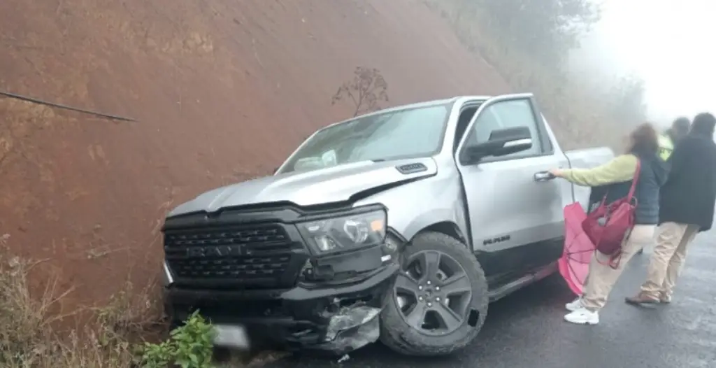 Imagen Tome precauciones, hay cierre parcial de circulación en autopista de Veracruz 