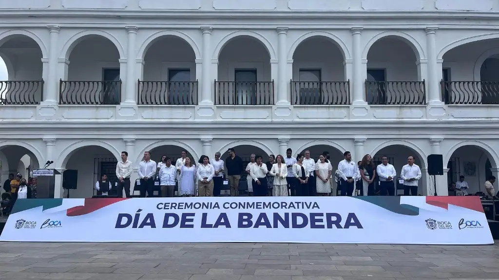 Imagen Conmemoran el Día de la Bandera en Boca del Río 