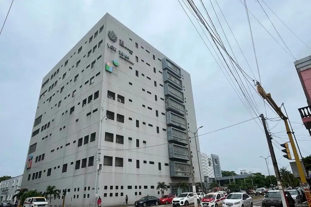 Imagen Habilitarán dos pisos más de la “Torre Pediátrica” de Veracruz