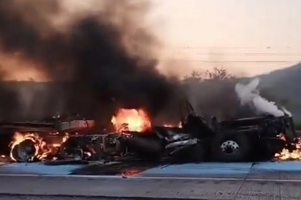 Imagen Se registra choque e incendio de tracto camión en autopista de Veracruz 