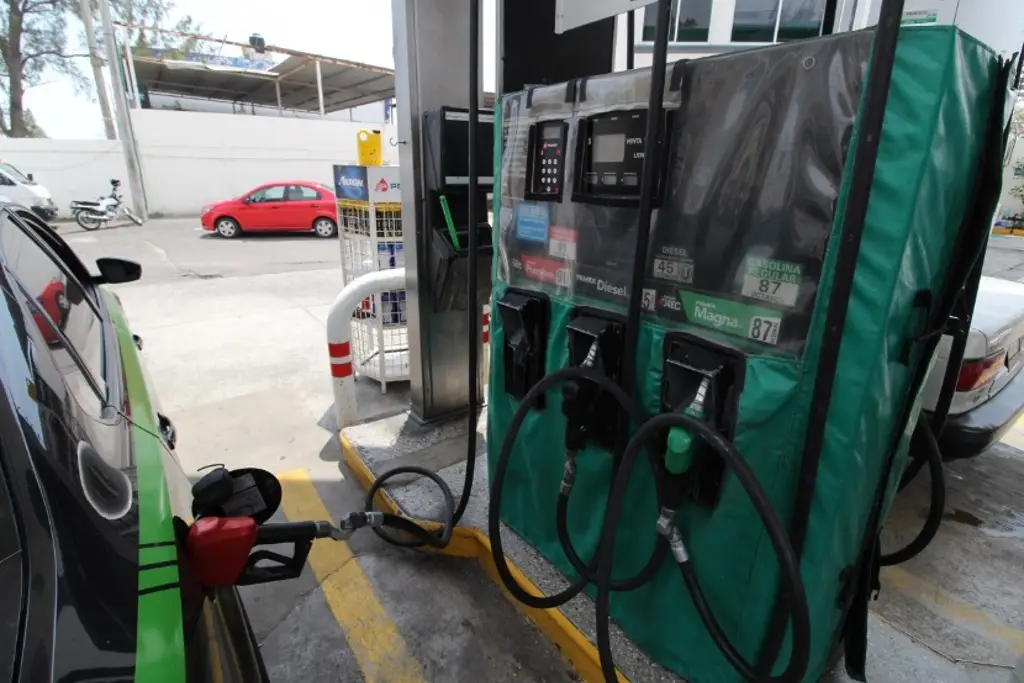 Imagen Hacienda baja estímulo fiscal a la gasolina Magna tras acuerdo sobre precio mínimo a $24.00