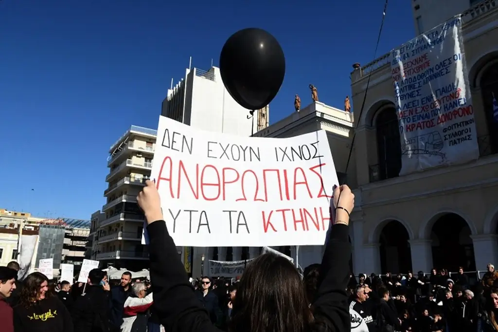 Imagen Masivas protestas en Grecia por accidente que dejó 57 muertos