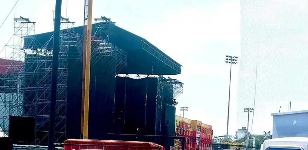 Imagen Prácticamente Listo el escenario en el Beto Ávila para el concierto de Chayanne