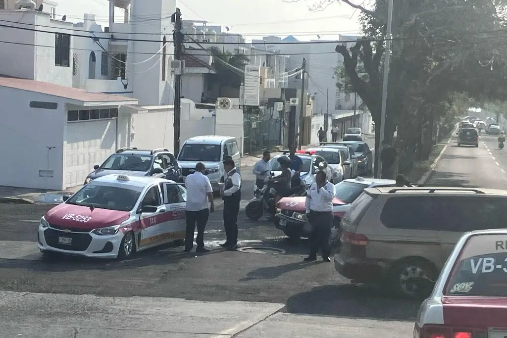 Imagen Chocan taxistas en Boca del Río 