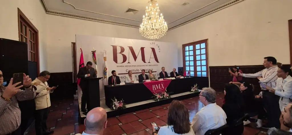 Imagen Felipe Fernández, nuevo presidente de la Barra Mexicana de Abogados Capitulo Veracruz