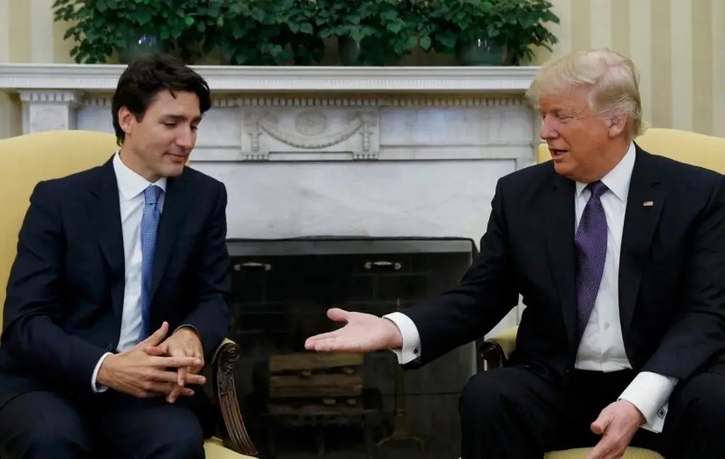 Imagen Trump abre la puerta a suspender los aranceles a Canadá poco después de anunciarlos