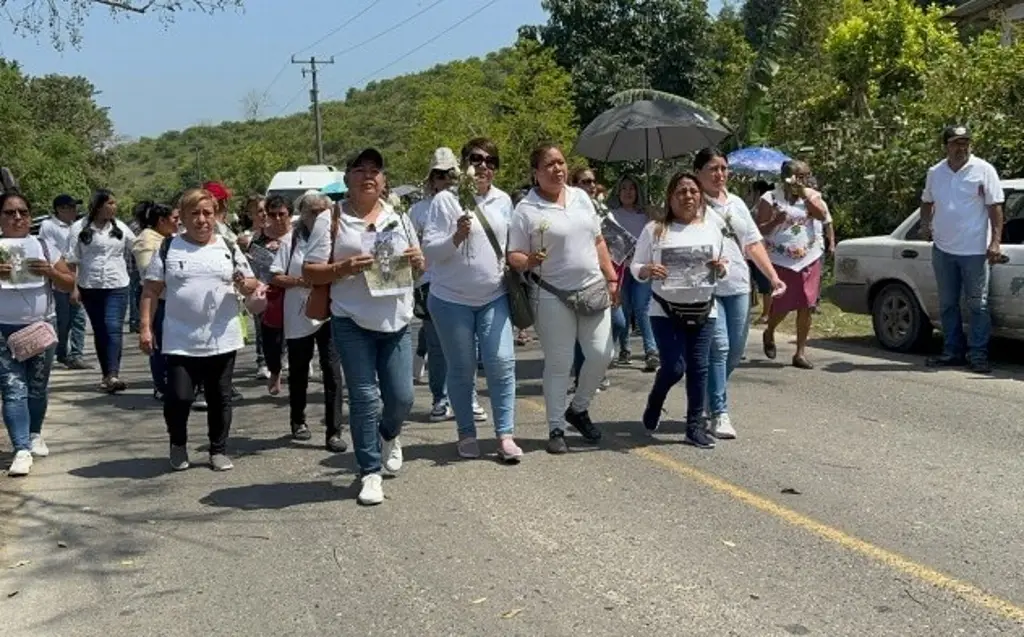 Imagen Dan último adiós a padre buscador en Papantla, Veracruz; exigen justicia por su muerte