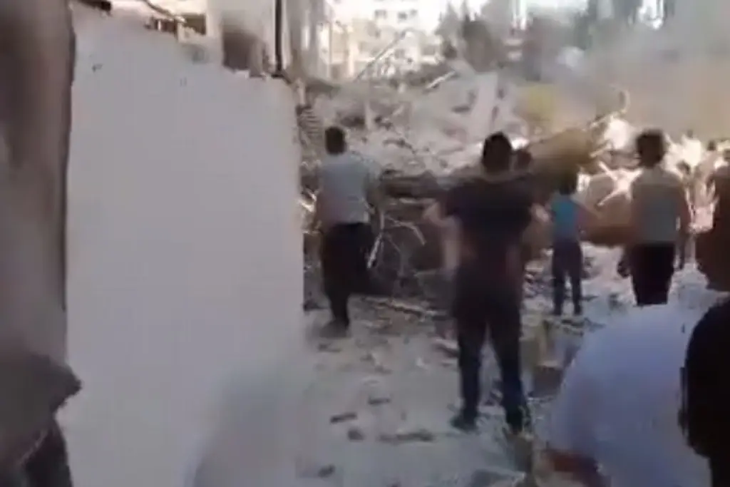 Imagen Al menos tres muertos por la explosión en un edificio en la ciudad siria de Latakia