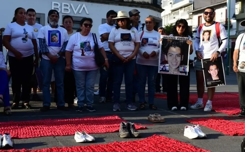 Imagen Familias exigen justicia a 11 años de la desaparición de Antonio Viveros y Argenis Pensado en Xalapa