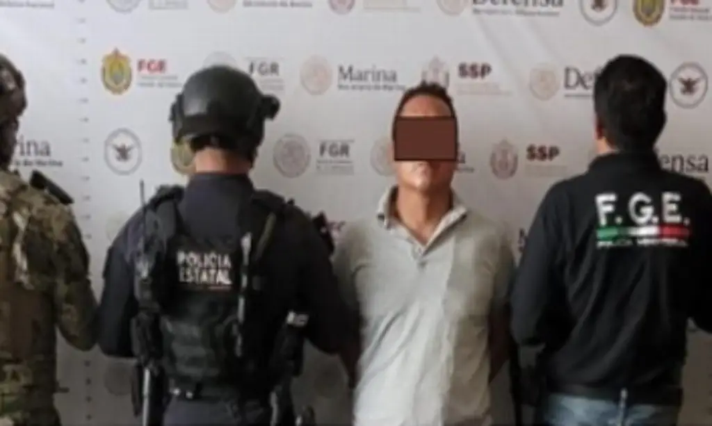 Imagen Un detenido y aseguramiento de balas equipo y táctico durante cateo Coatzacoalcos