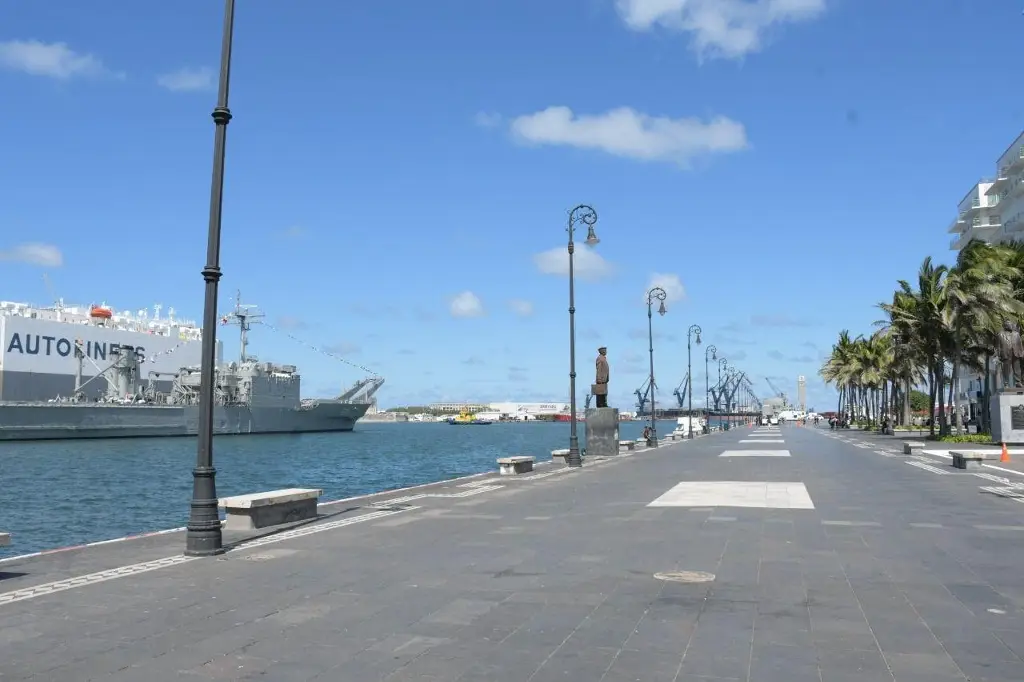 Imagen Piden no permitir ambulantes en el malecón de Veracruz durante Semana Santa