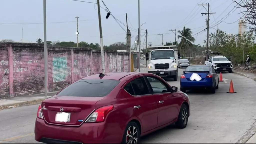 Imagen Ya hay paso en la calle José Azueta en El Coyol