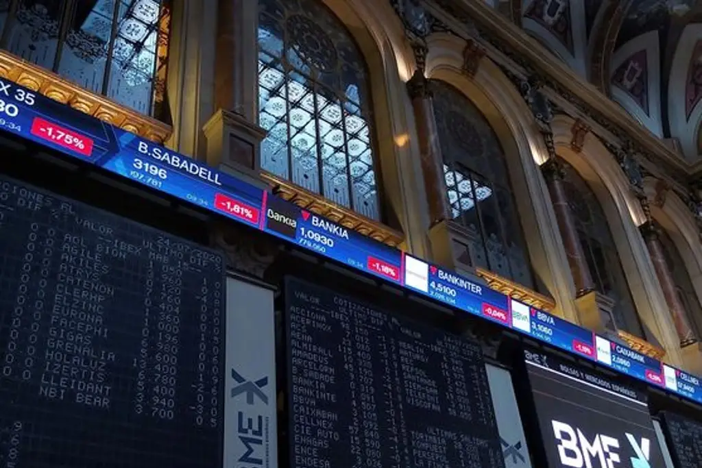 Imagen En lunes negro, bolsas europeas caen 6% tras desplome en Asia por temor a guerra comercial