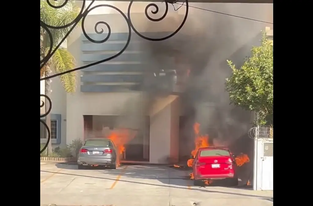 Imagen Reportan asesinato de agente, balaceras y quema de autos en Tijuana