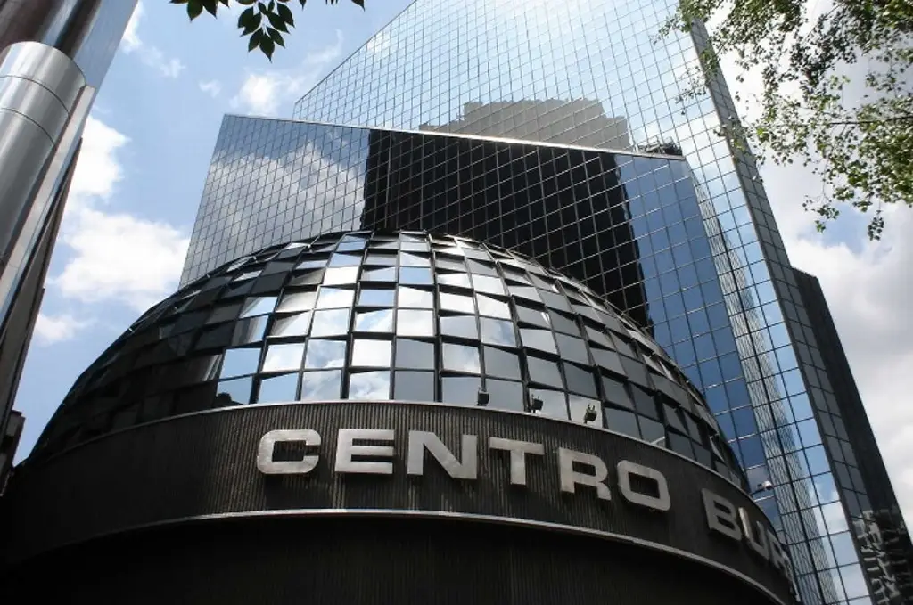 Imagen Bolsa Mexicana cierra abril con avance del 7.19%; liga 4 meses de ganancia 