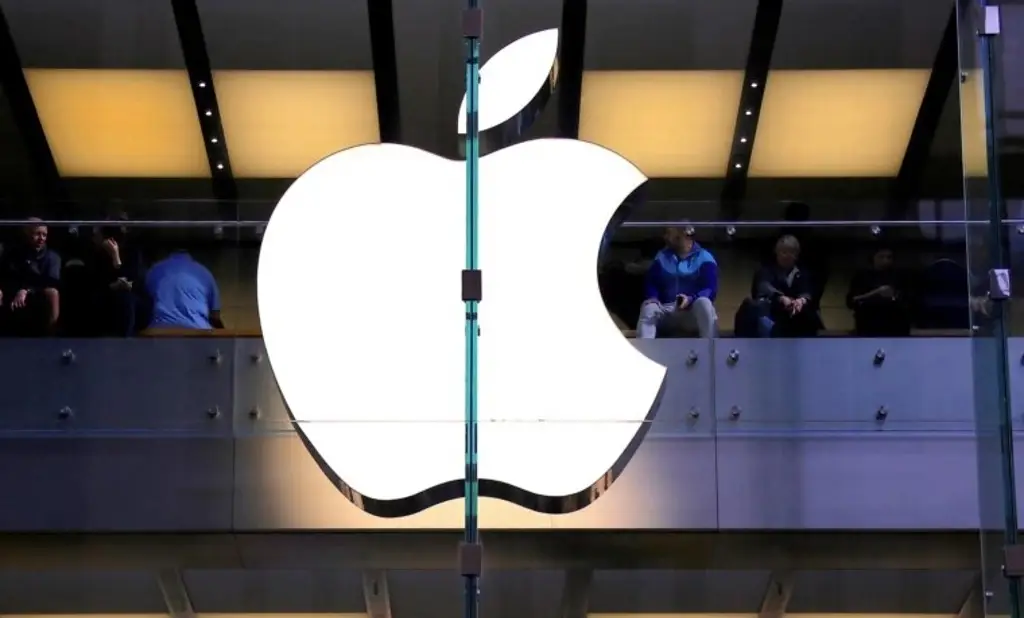 Imagen Apple dice que aranceles de Trump le costarán 900 mdd el próximo trimestre