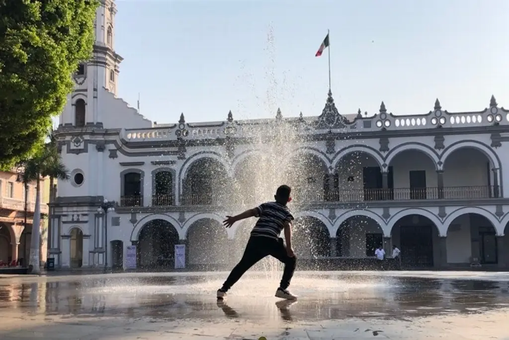 Imagen Calor dominará próxima semana en Veracruz, ¿a cuánto subirá el termómetro?