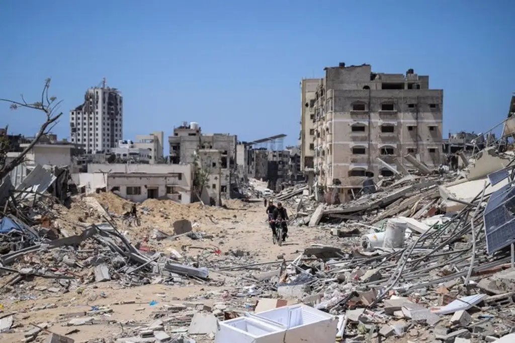Imagen Reportan muerte por inanición de una bebé en Gaza; reportan más de 50 muertos 