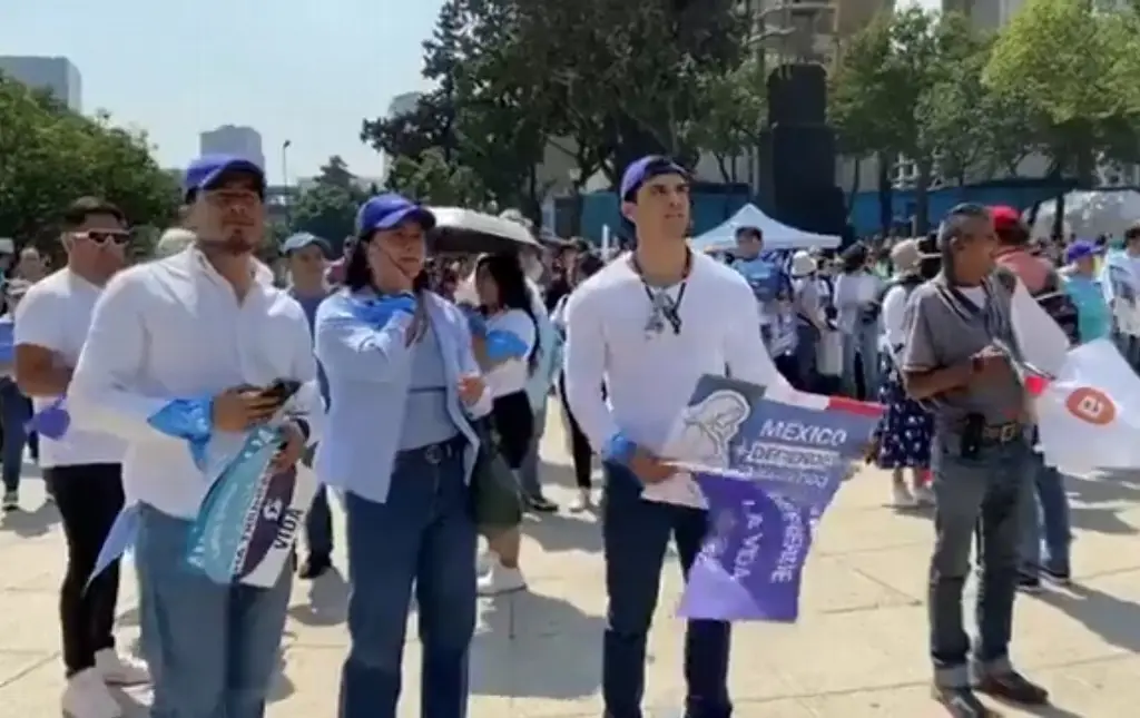 Imagen 'Cada vida es un triunfo': participantes rumbo a la marcha nacional por la vida