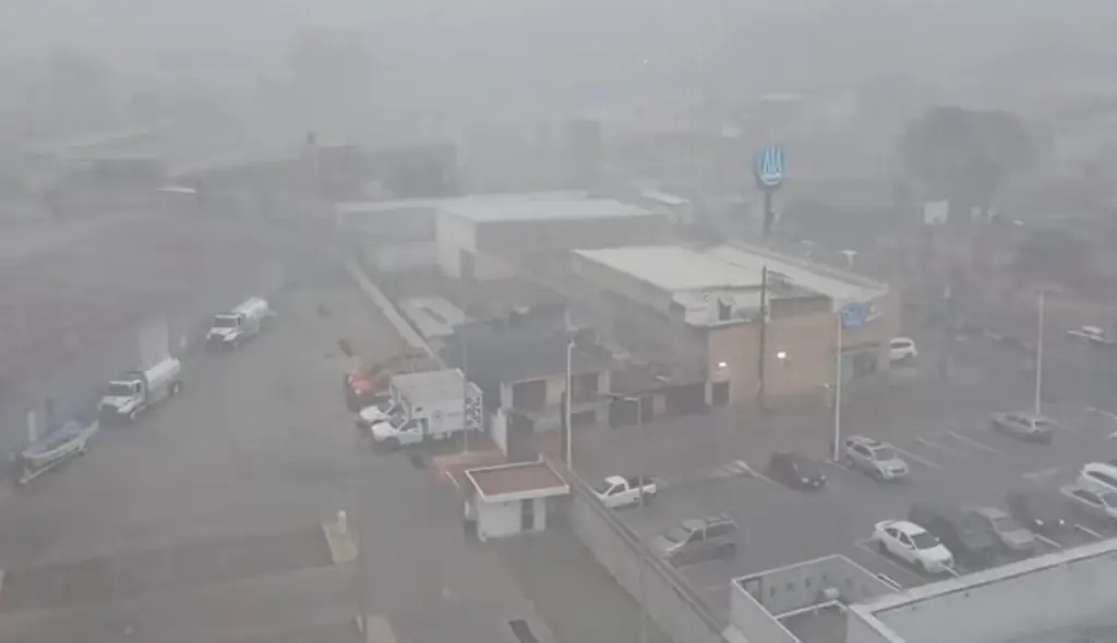Imagen Colonias dañadas, casas afectadas y árboles caídos dejan lluvias y granizadas en Xalapa, Veracruz