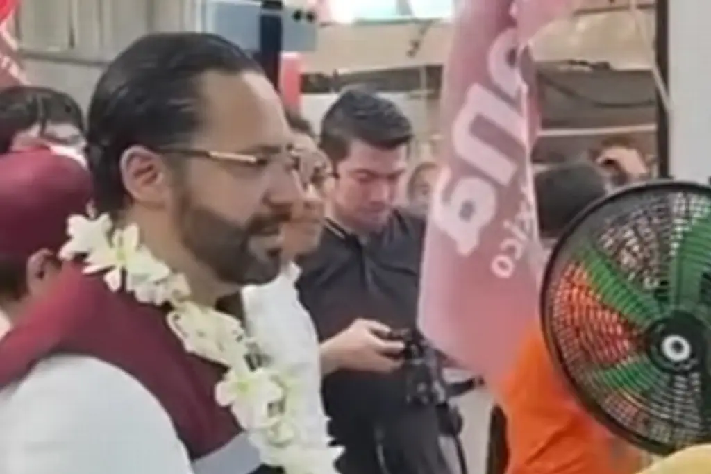 Imagen Comerciantes le reclaman a candidato de Morena a la alcaldía de Coatzacoalcos, Veracruz