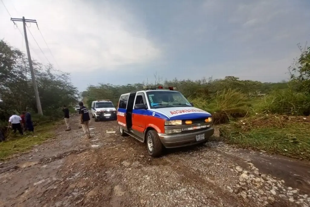 Imagen Buscan cuerpo de persona supuestamente arrastrada por arroyo en El Castillo, Veracruz