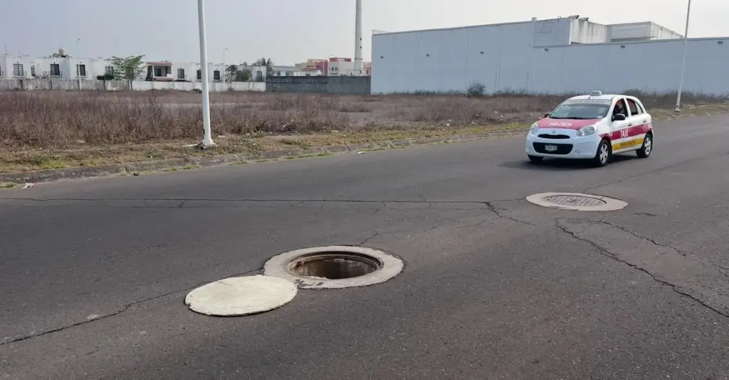 Imagen Reportan registros de CFE sin tapa en Nuevo Veracruz 