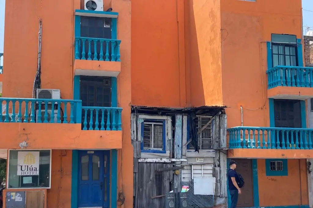 Imagen Conoce la historia de la abuela que se negó a vender su casa y quedó en medio de hotel en Veracruz