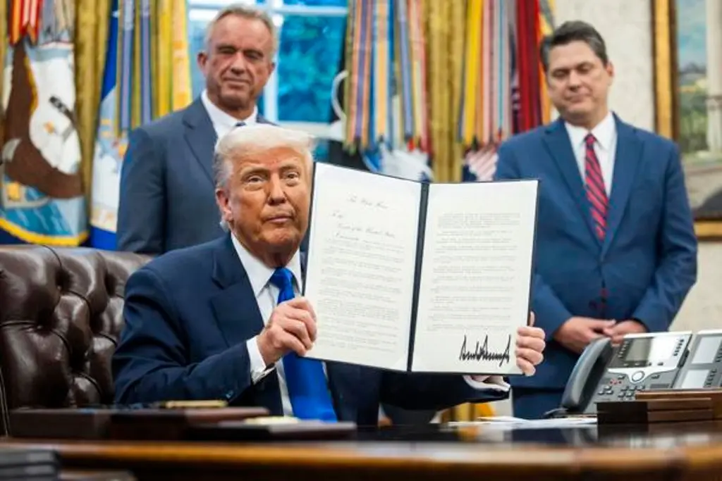 Imagen Trump dice que anunciará aranceles a productos farmacéuticos en las próximas 2 semanas