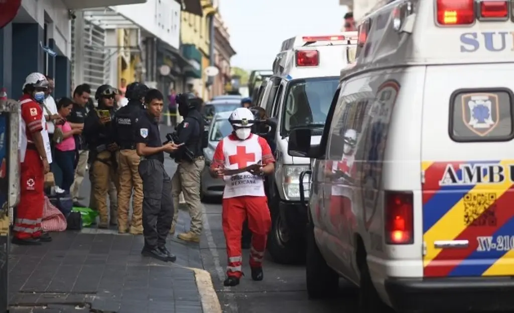 Imagen Muere elemento policíaco en pleno centro de Xalapa, Veracruz 