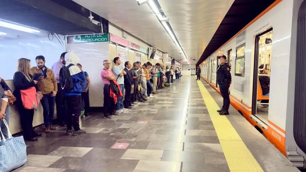 Imagen Renuncia Guillermo Calderón a dirección del Metro. Le sustituye un ex priista