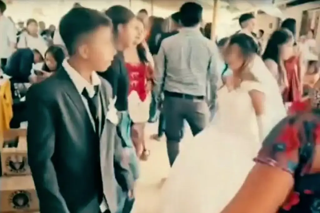 Imagen Indigna boda de niños de 12 años en Tlacoachistlahuaca (+Video)