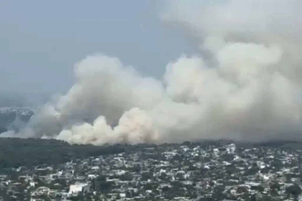 Imagen Se incendia zona de pantanos entre Medellín y Boca del Río; se ve desde el centro de Veracruz