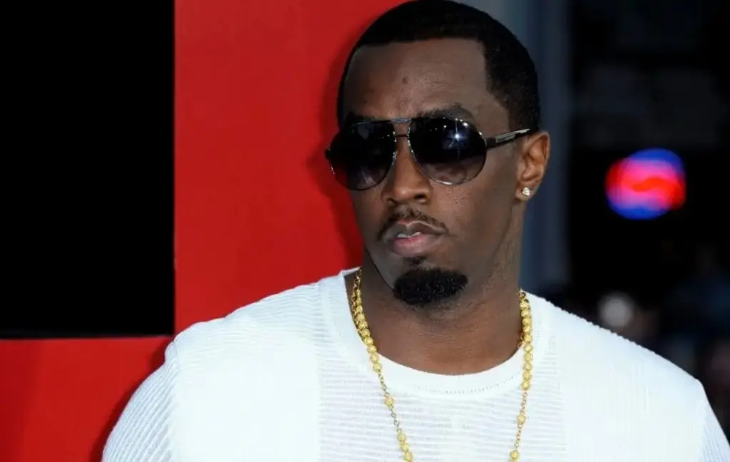 Imagen Juez excluye del jurado del caso Diddy a empleada por documental sobre el cantante